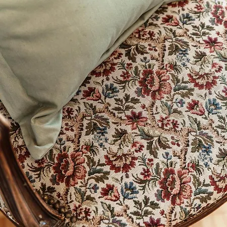 Garden View - By My In Apartmán